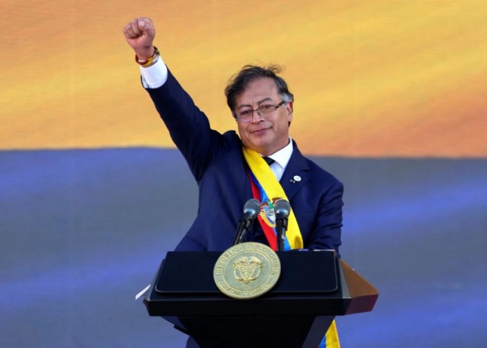 Kolumbiyanın yeni prezidenti vəzifəsinin icrasına başladı 